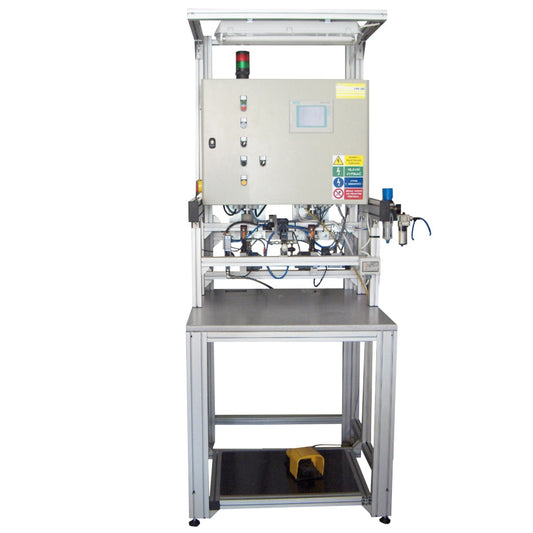 Dosieranlage ausgeführt als integrierter Arbeitsplatz.